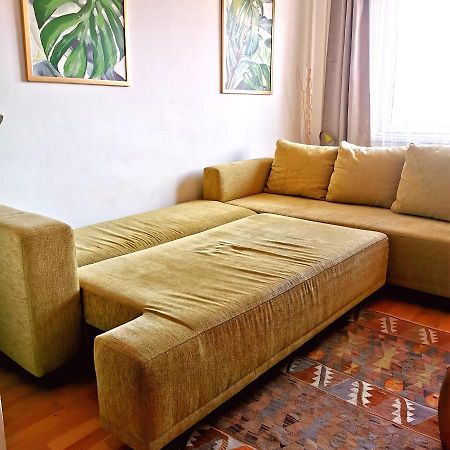 Cozyhome Retro Apartment Bratislava Eksteriør bilde