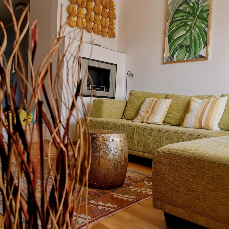 Cozyhome Retro Apartment Bratislava Eksteriør bilde