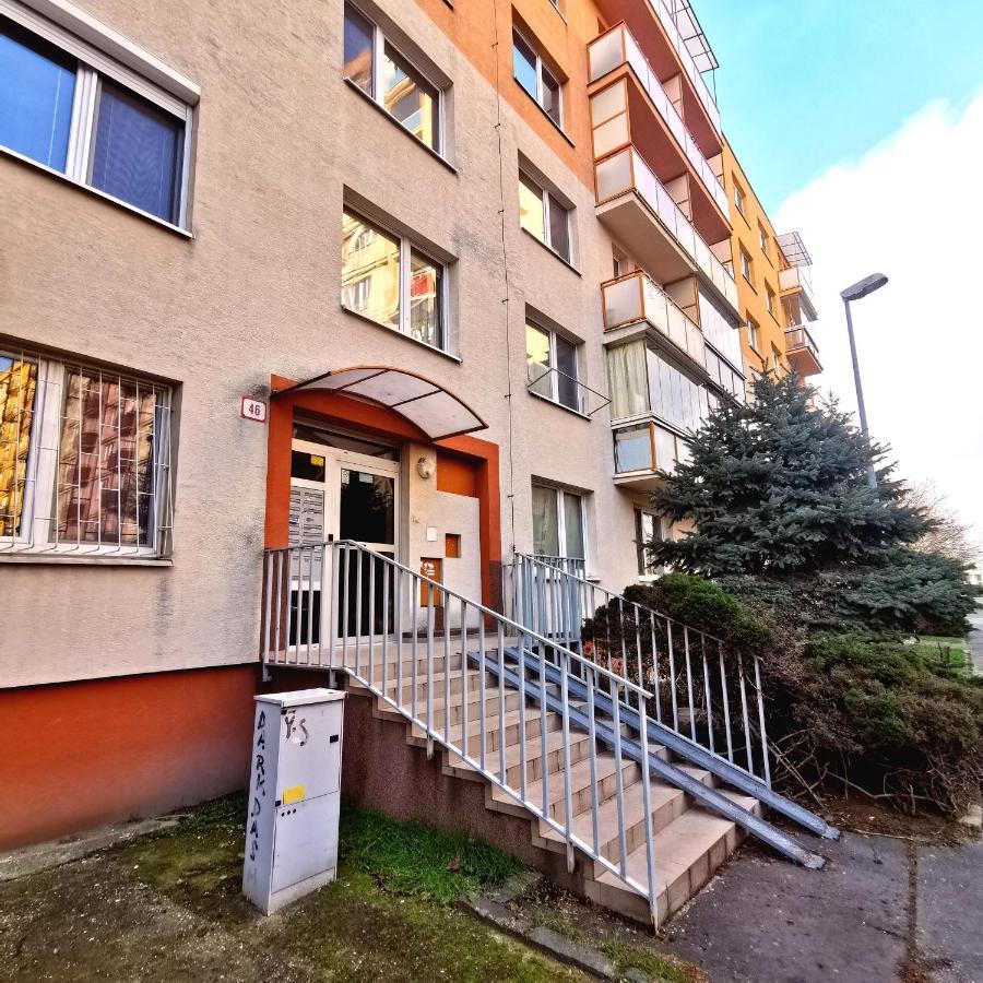 Cozyhome Retro Apartment Bratislava Eksteriør bilde